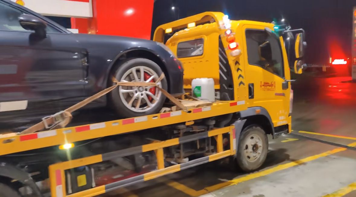 长宁行车途中遇到突发状况该如何呼叫道路救援？